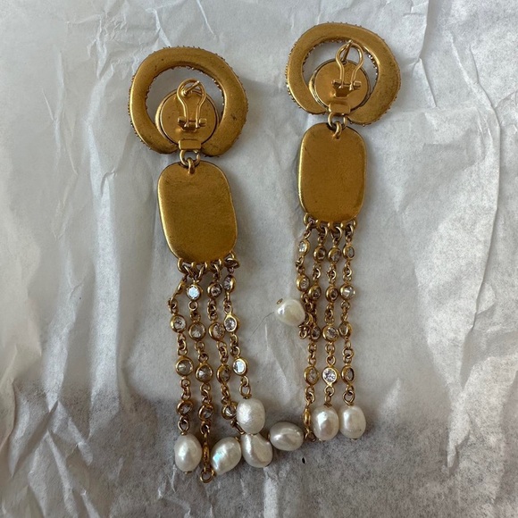 Schiaparelli green eye pearl drop earrings - Picture 8 of 9